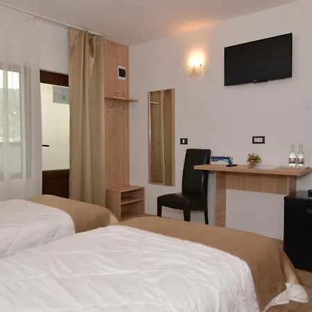 Homestay Casa Miraj Calimanesti