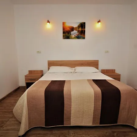 Casa Miraj *